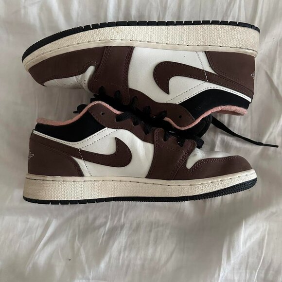 Air Jordan 1 Low 'Mocha' - Picture 1 of 8